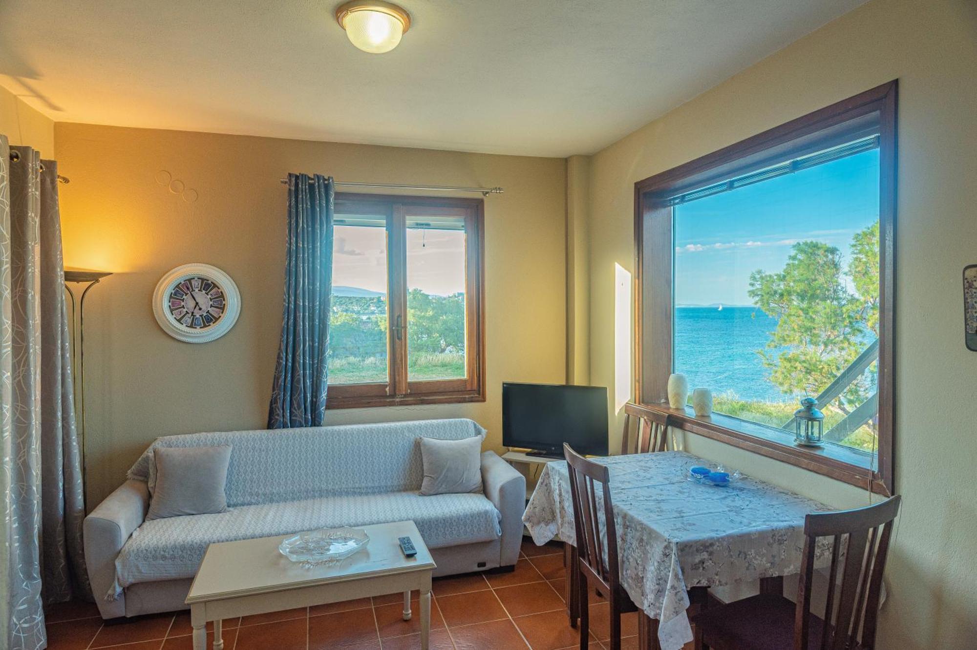 Aegean Bliss Residences Karfas 카르파스 외부 사진